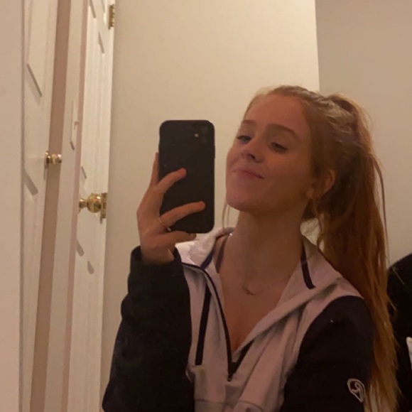 Meet your Posher, Kaitlyn - Picture 6 of 6